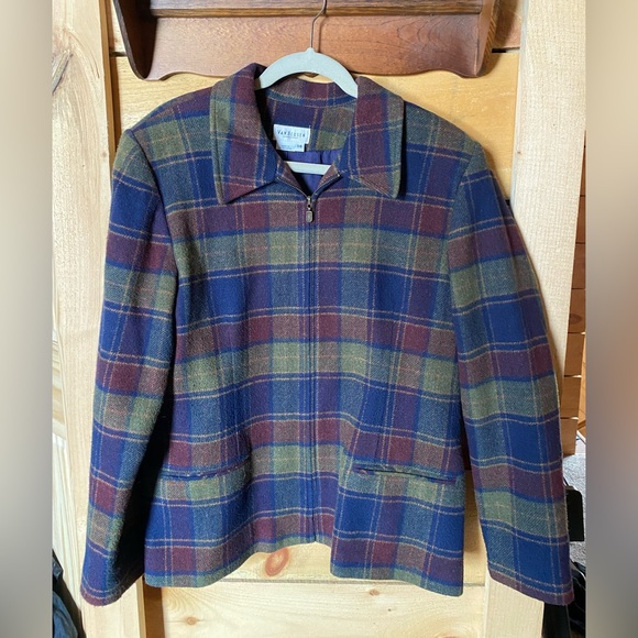 Van Heusen Jackets & Blazers - VAN HEUSEN Plaid Jacket - Size 14